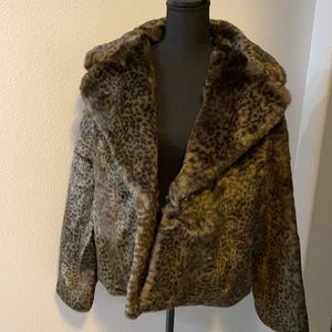 NWT - Abercrombie & Fitch leopard 🧥